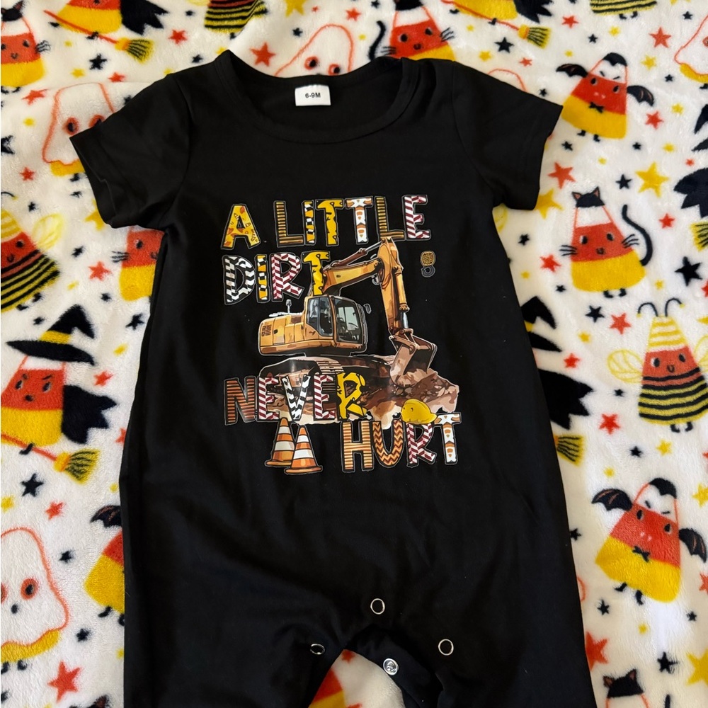 SHEIN Black Bodysuit with Excavator and Traffic Cone Design